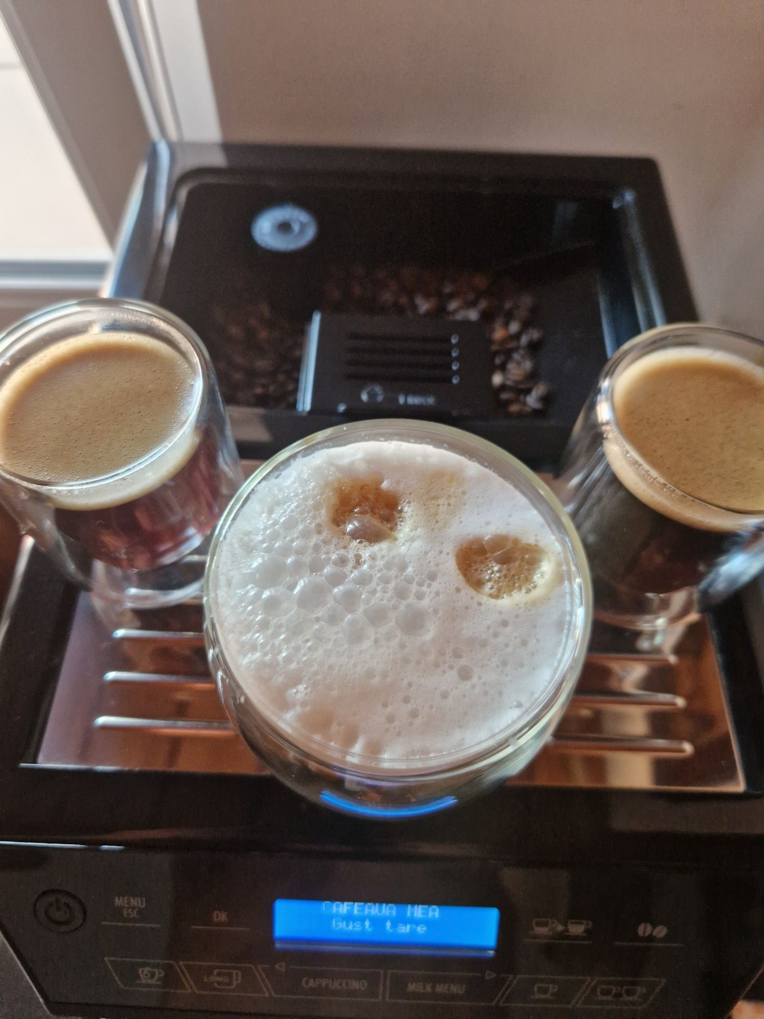DeLonghi  ELETTA Cappuccino    Espresor