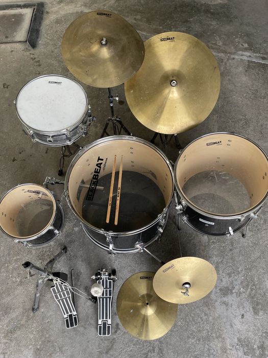 Комплект барабани BLACK BEAT byGiant