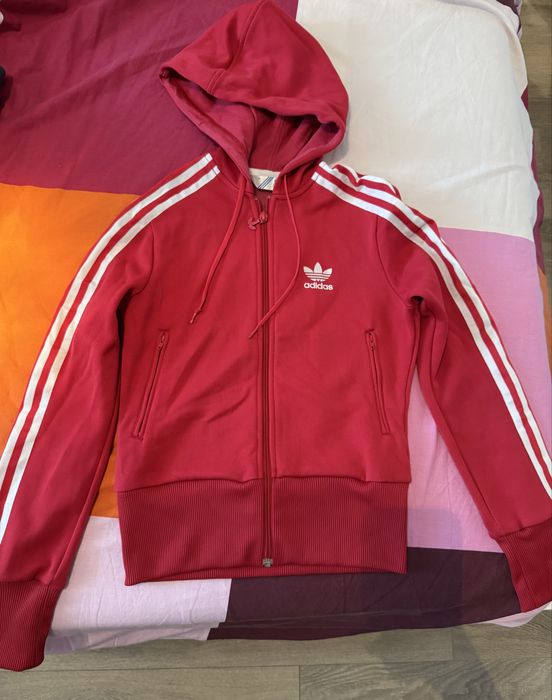 Суитчър Adidas S и Reserved L размер