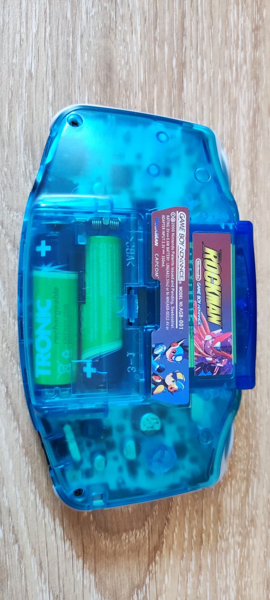 Продавам Nintendo GBA