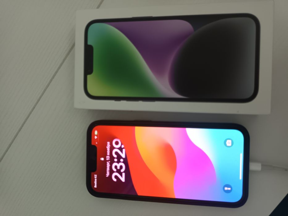 Продам Айфон 14, 256 гб