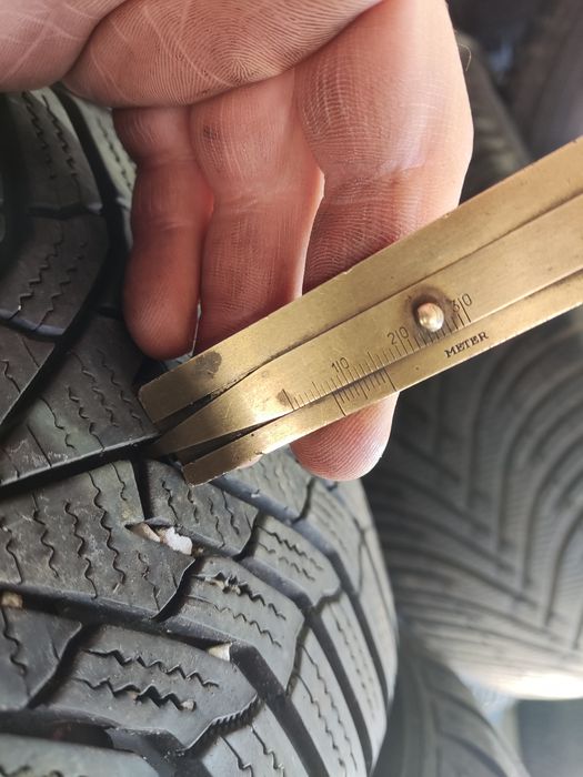 205/55/17 Kumho Winter