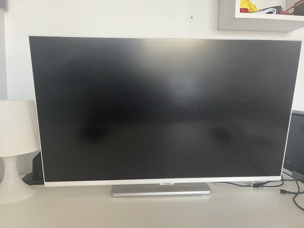 Монитор samsung m5 32 inch 60hz