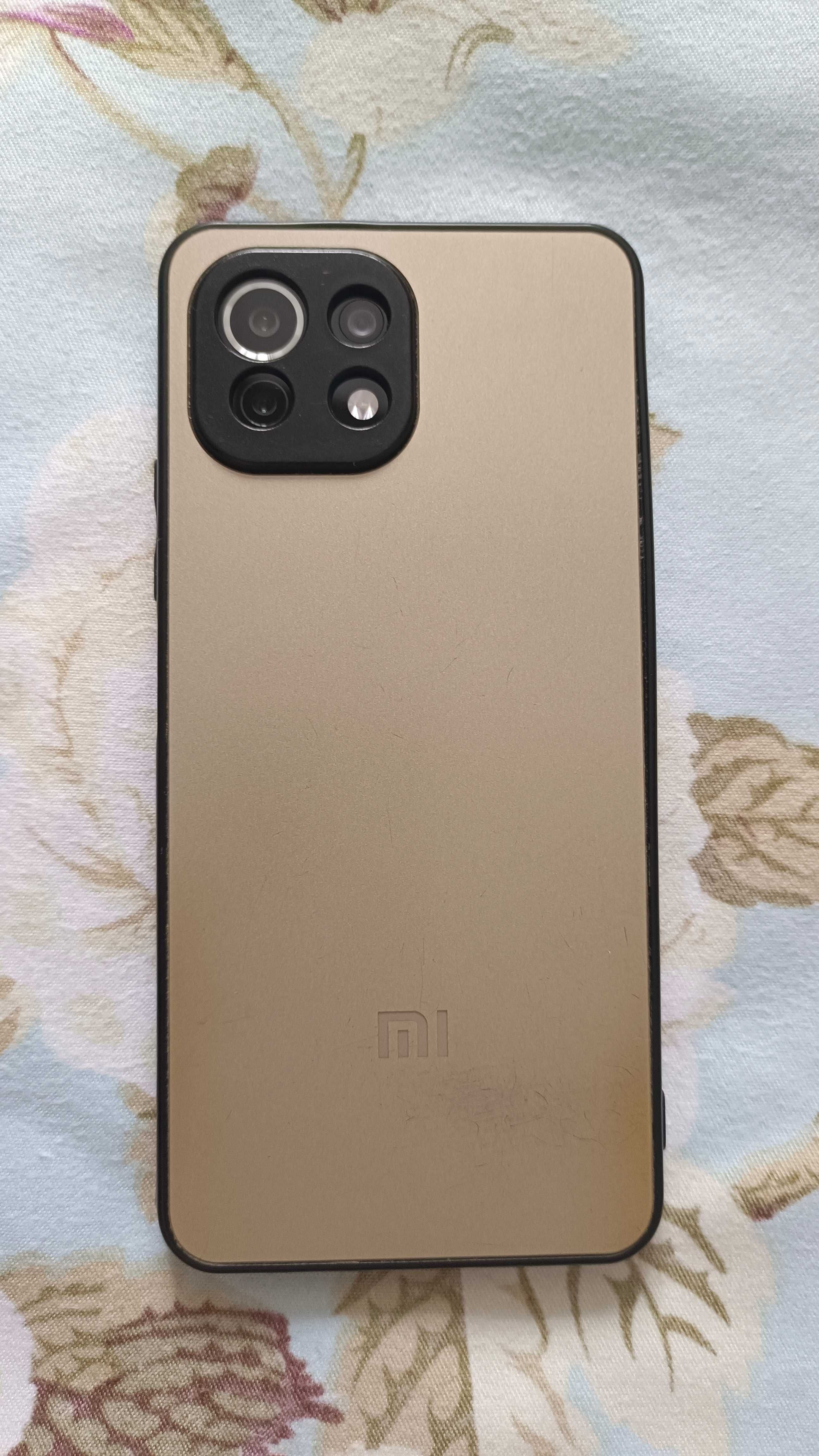 Продам смартфон Xiaomi 11 Lite 5G