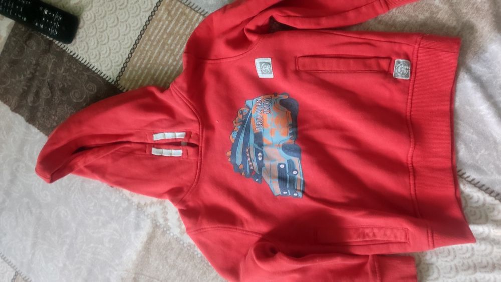 Блузки и суичъри