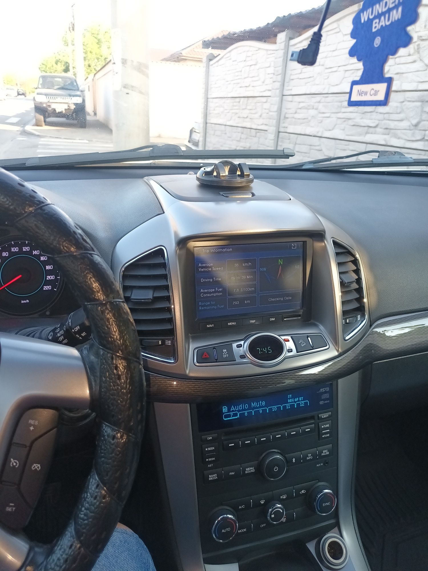 Vând Chevrolet Captiva
