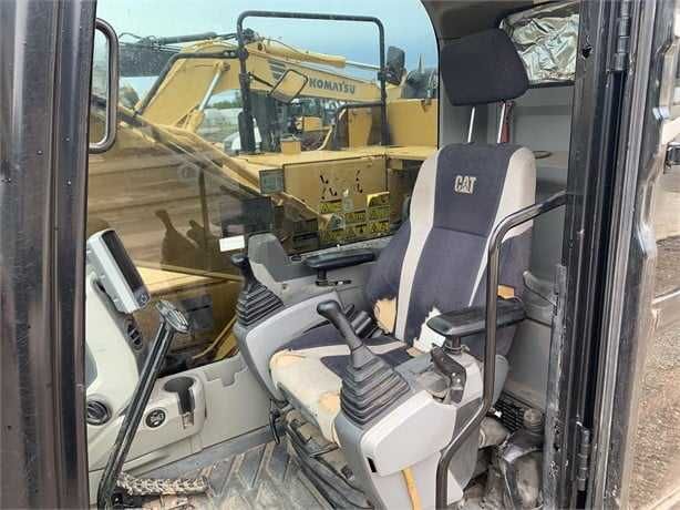 Dezmembram excavator CATERPILLAR 320FL - Piese de schimb CAT