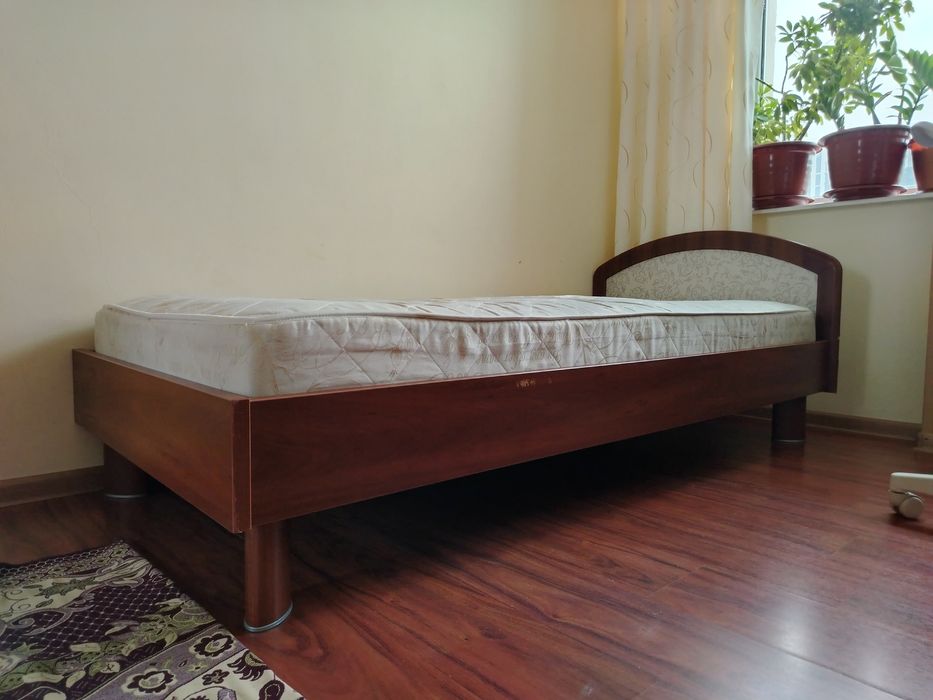 Детский кровать в хорошем состояние