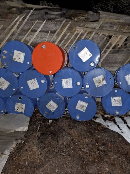 Чистое 200 лит бочки