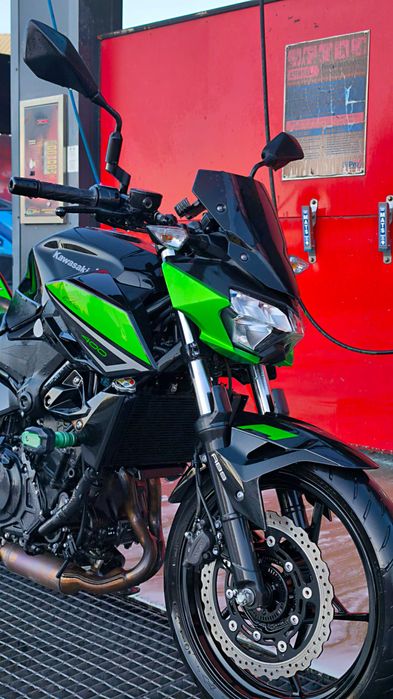 Kawasaki Z400 impecabil