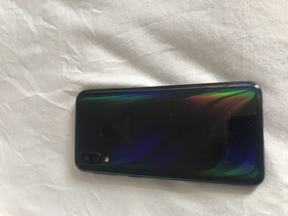 Samsung A40 самсунг а40
