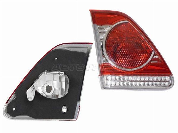 Фонарь в крышку багажника Toyota Corolla