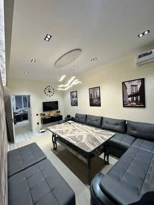 Срочно ПРОДАМ 3х комн 1 этаж метро Бадамзар, ЗооПарк.8*