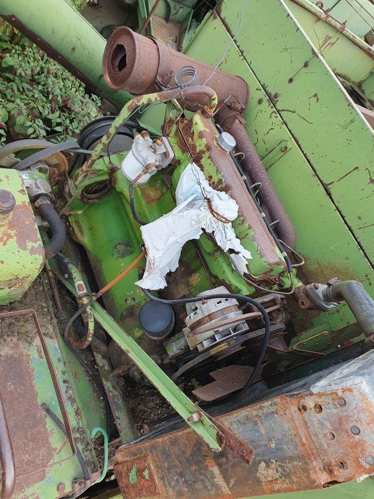 Dezmembrez combine John Deere 935 si 950