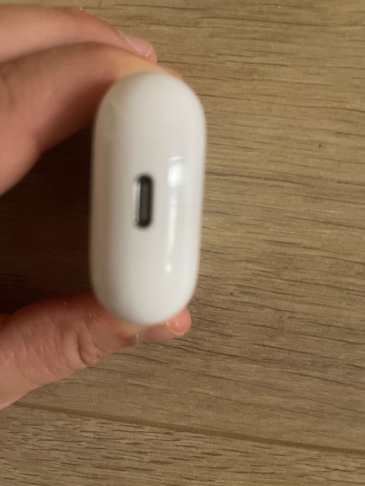 Продавам Air Pods 4