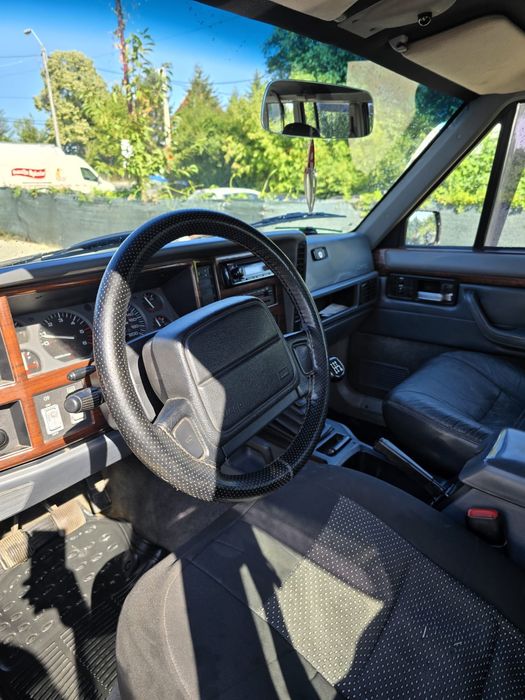 Jeep Cherokee XJ 2.5