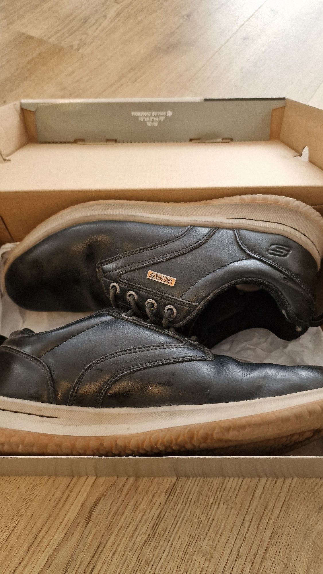 Мъжки обувки Skechers, водоустойчиви, 42 номер