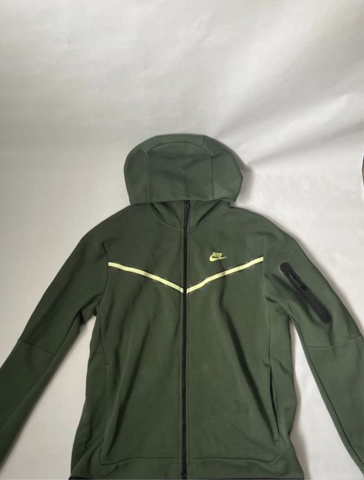 NIKE Tech Verde marime L