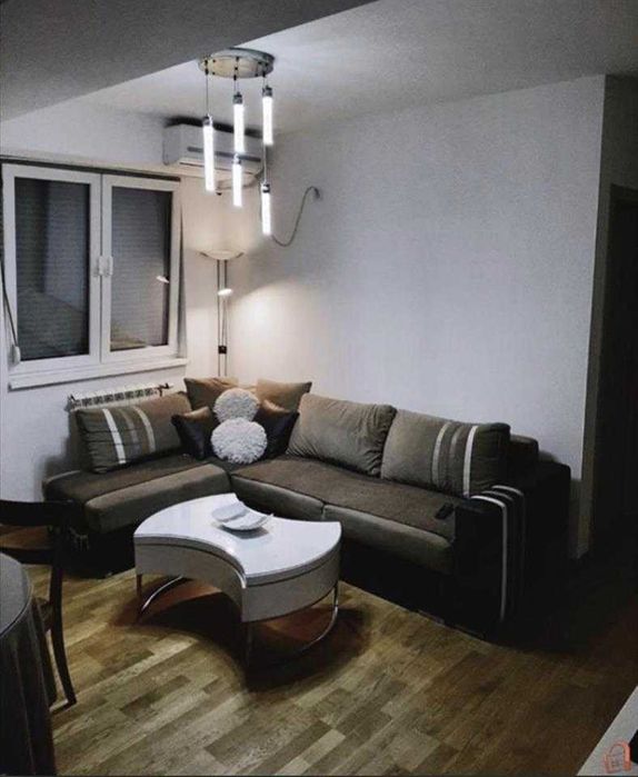 Дава се под наем Двустаен апартамент в Бургас, Изгрев - 48 кв.м за 178.5 € - Снимка #1