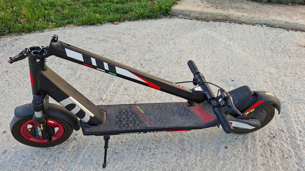 Електрическа тротинетка Aprilia