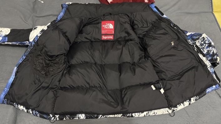 Vand Geaca The North Face x Supreme