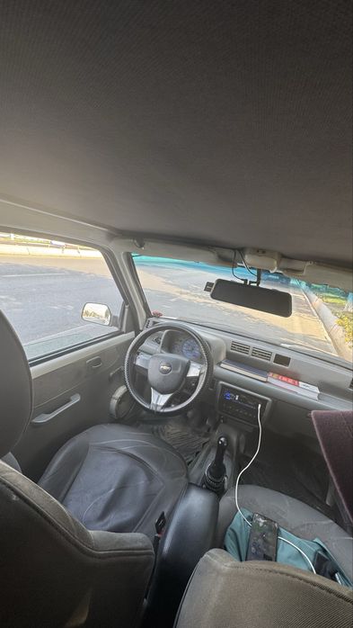 Tico 1998 oq rangda xolati yaxshi xodovoylari motori qilingan yaxshi