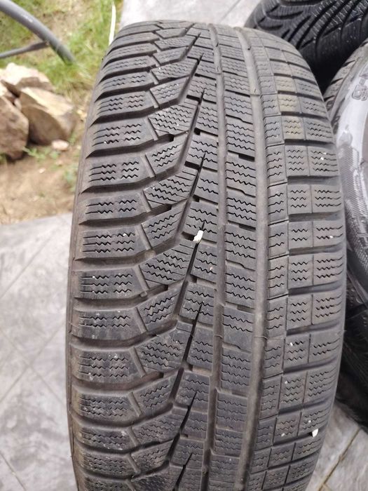 Anvelope iarna 225/60 R18