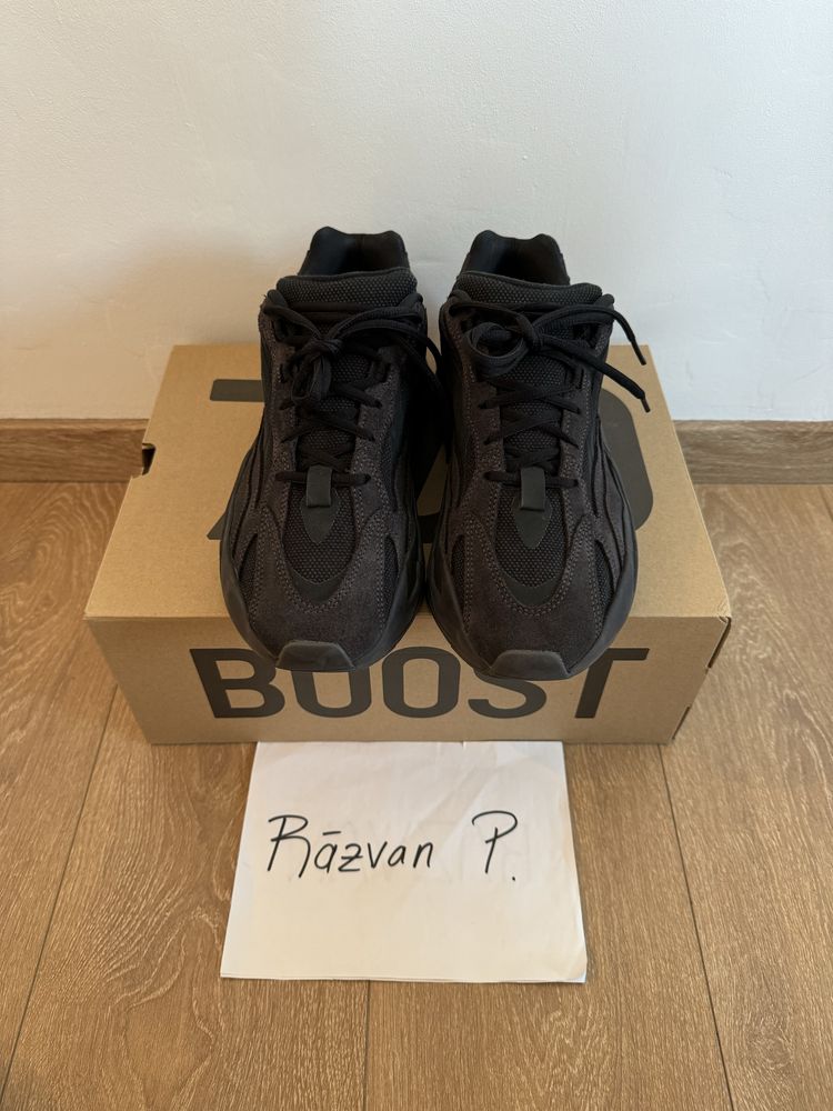 Yeezy 700 “Vanta”