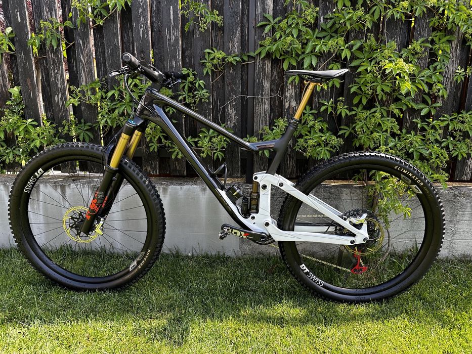 Scott Genius Tuned XL- cadrul, suspensia Fox Live Valve si frane Code
