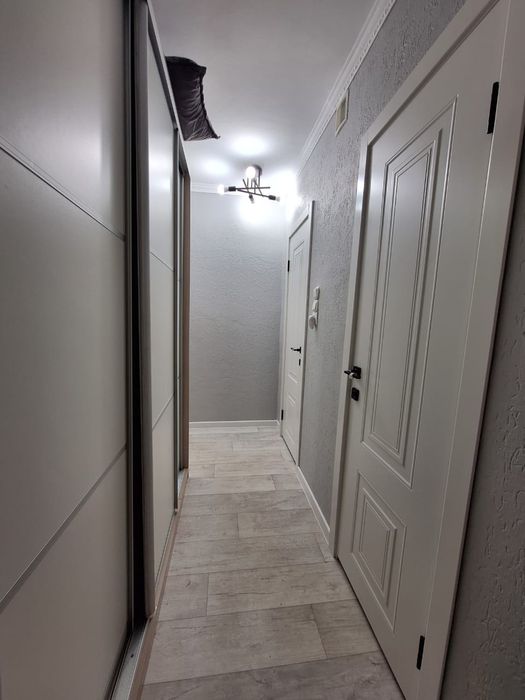 Продаётся 2 комн в 4 мкрне