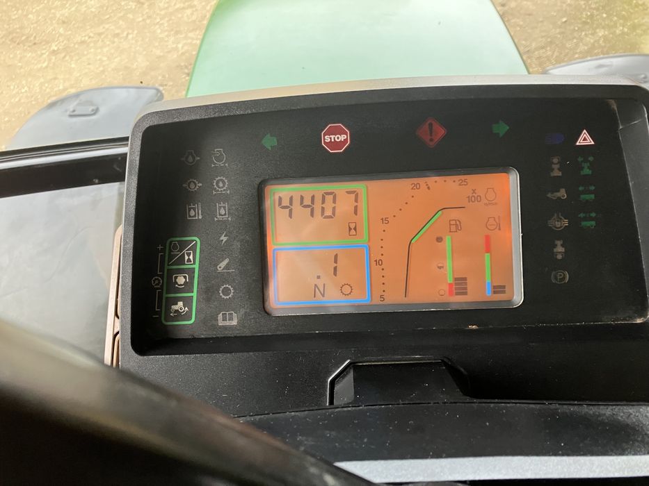 Tractor John Deere 7710