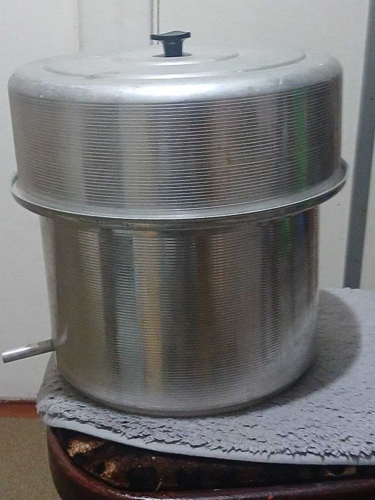 Продам соковарку  в отличном состоянии СССР