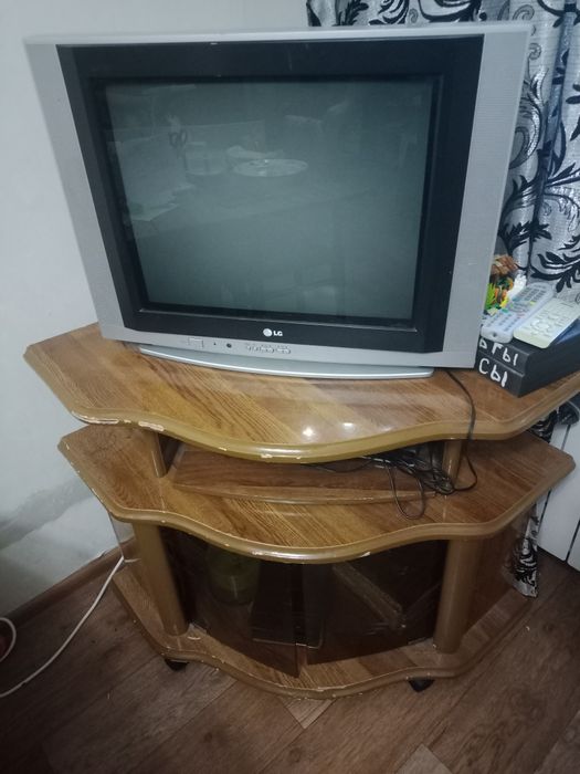 Телевизор за 2.000