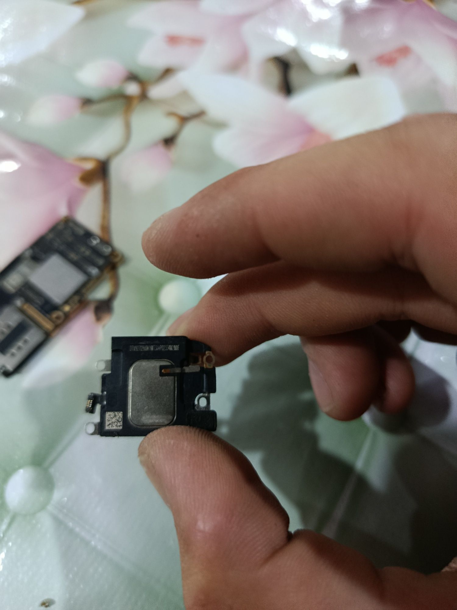 Iphone 11 pro platasi 64 pamet tozza plata