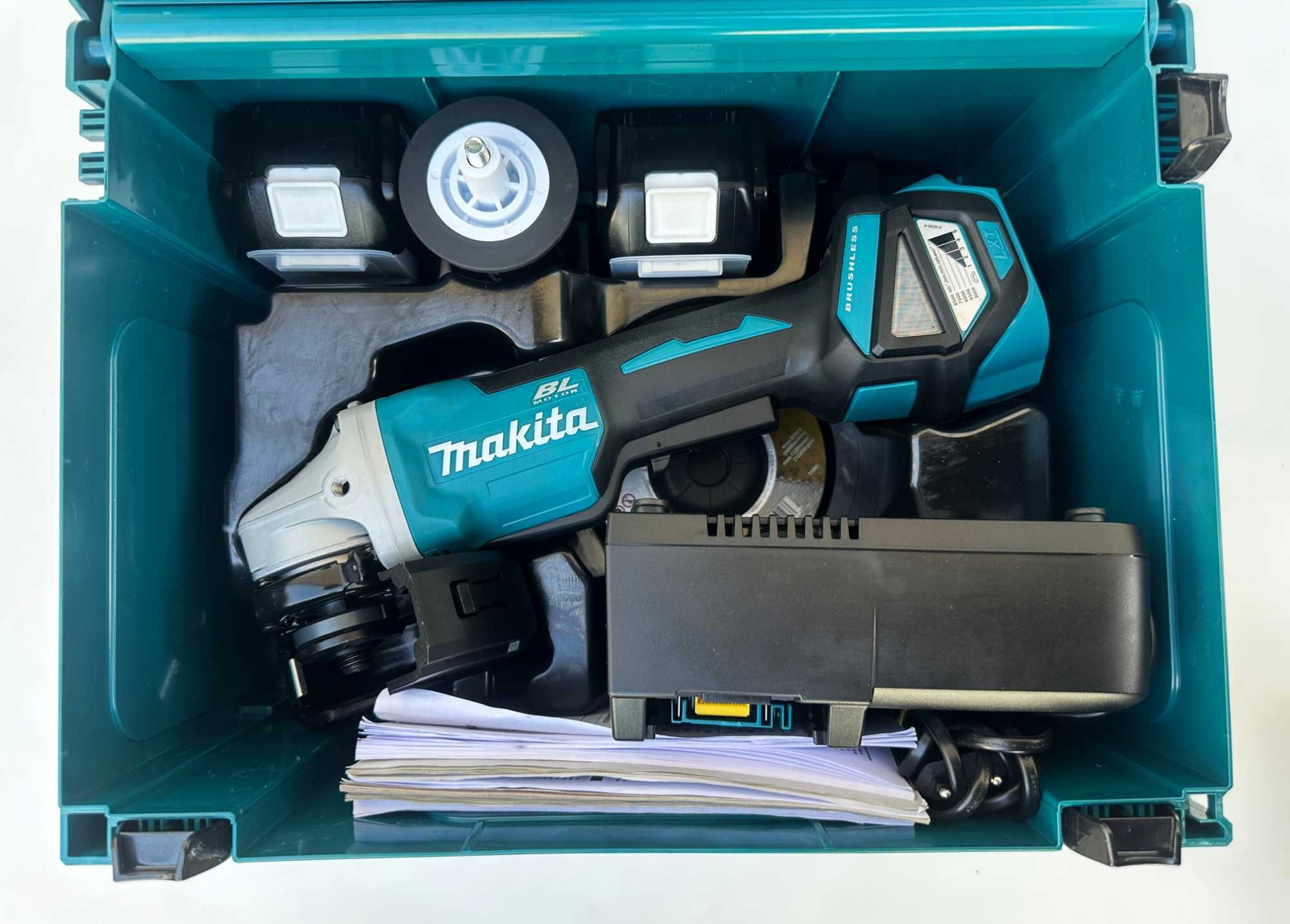 Makita DGA 515 - Чисто нов безчетков ълошлайф с потенциометър