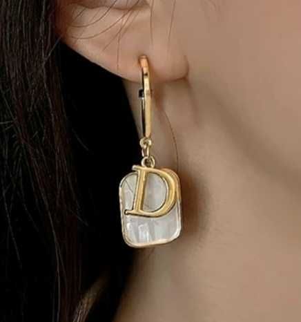 Уникални обици Dior