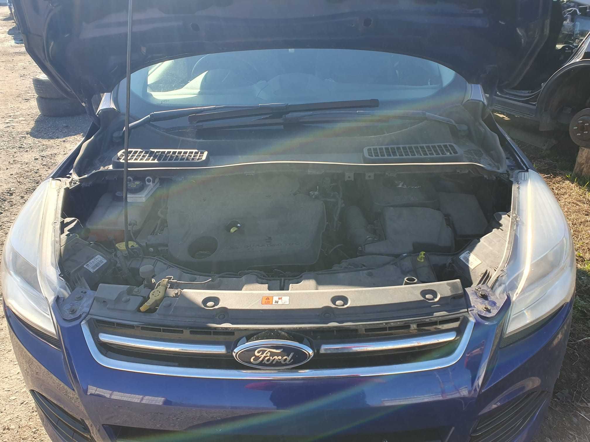 Dezmembrez Ford Kuga 4x4 2.0Tdci 2014