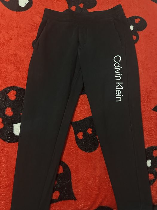 Trening Calvin Klein în stare perfectă