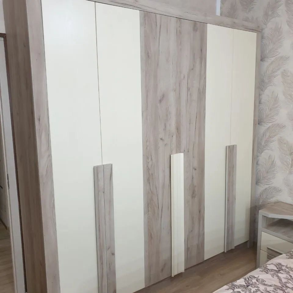 Xar hil turdagi mebel ustanovka