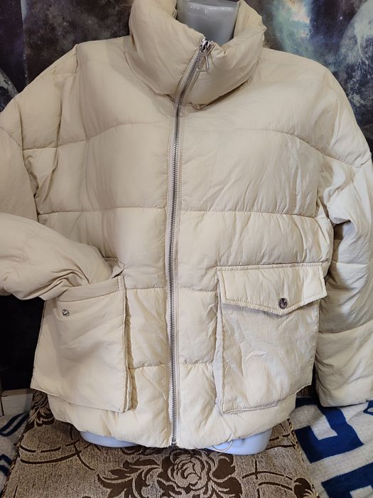 Продам демисезон куртк 2000