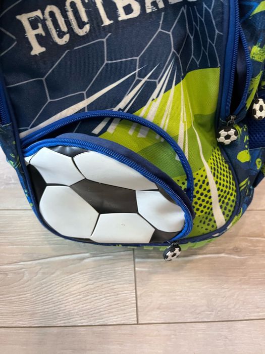 Ученическа раница на колела