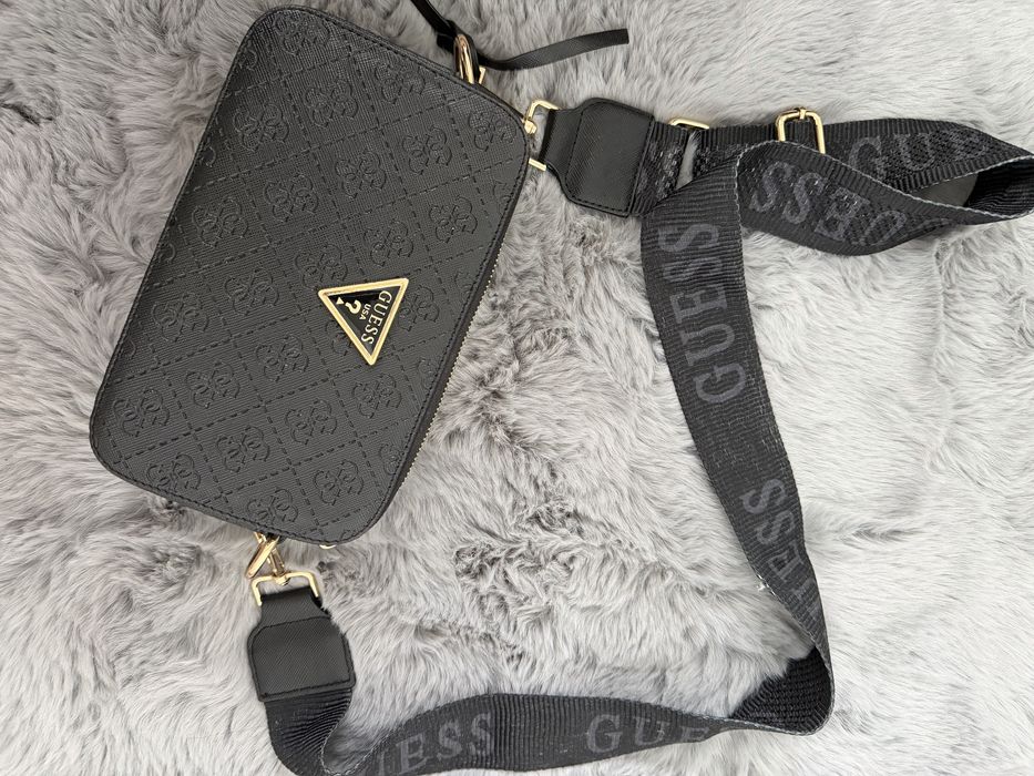 Чанта GUESS. Чанатата е носена 3-4 пъти като чисто нова е