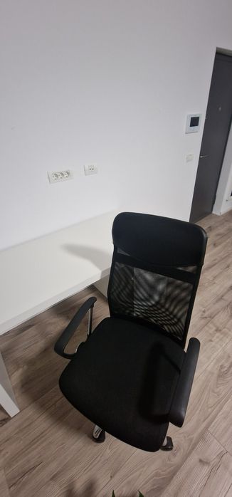 Birou ikea MALM si scaun jysk