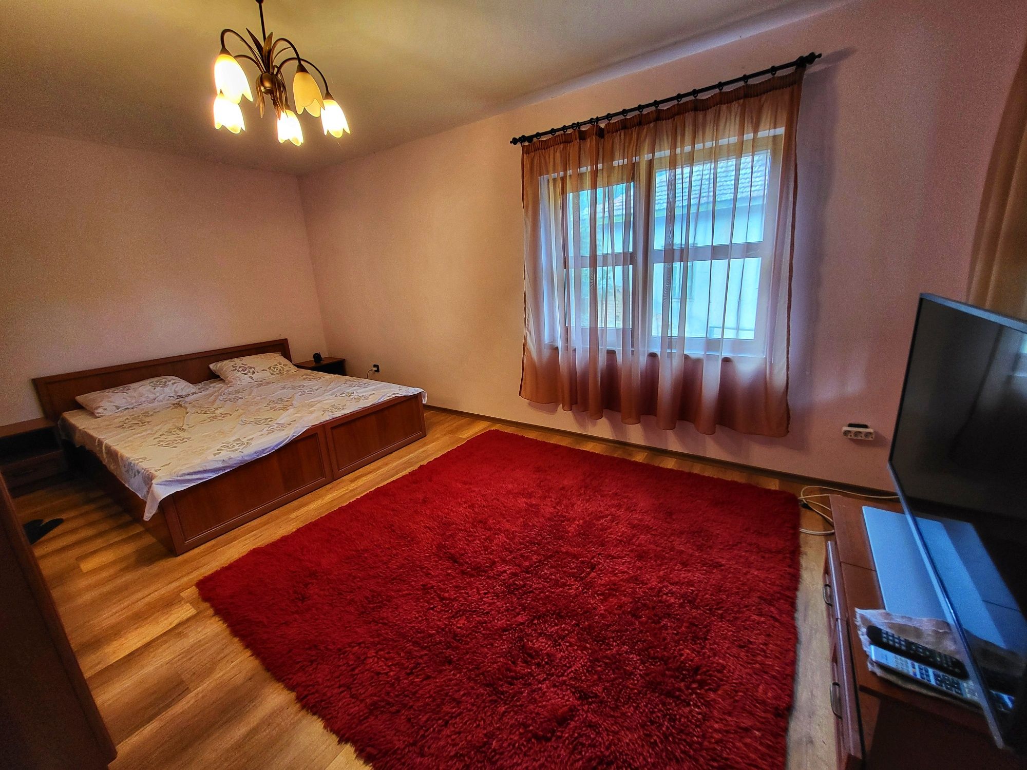 Продавам къща село Ярловци, обл. Перник