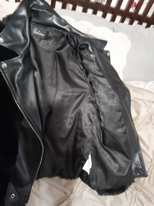 Geaca  din  blana cu piele