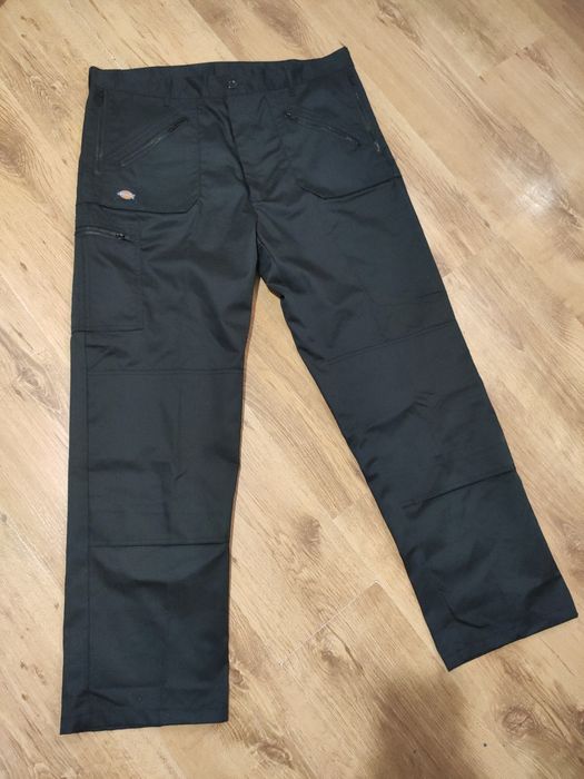 Pantaloni Dickies mărimea 54