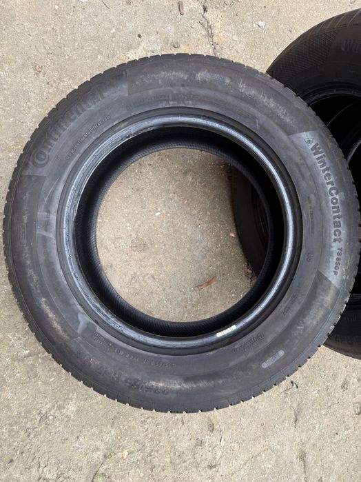 Anvelope de Iarna Continental 235/65R17 104H