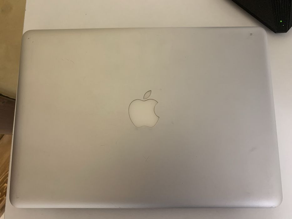 Se vinde Macbook pro