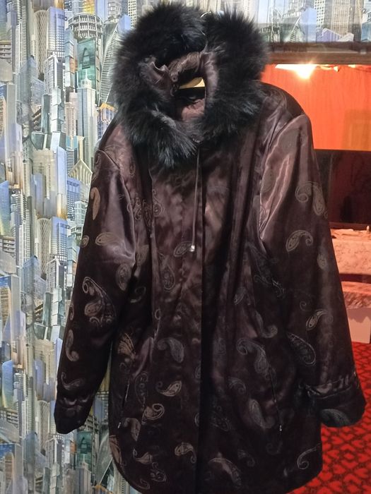 Продам новая куртка женская