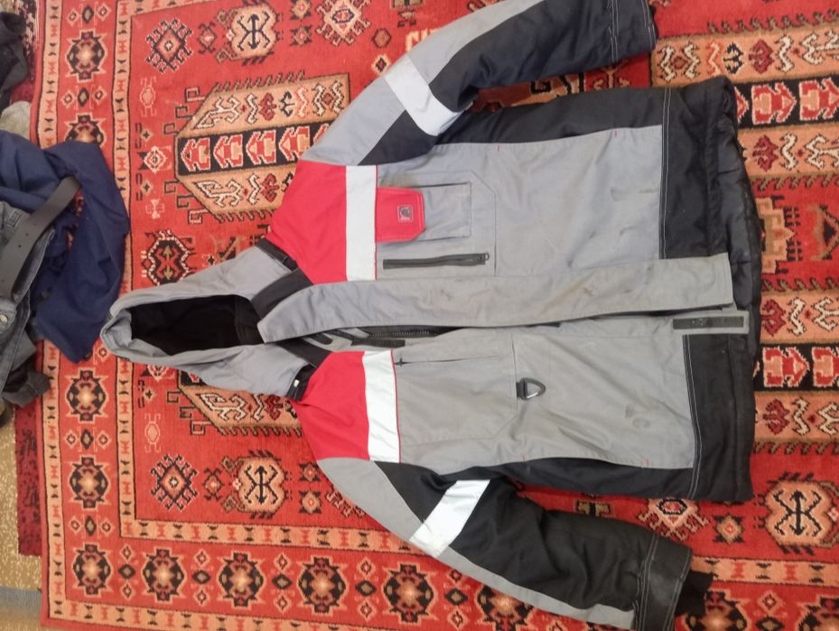 Продам зимнюю спецодежду